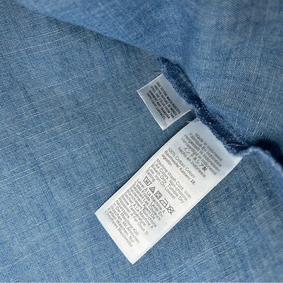 J. Crew Denim Blue 100% Cotton Sleeveless Ruffle Top Women’s Size Small - Picture 11 of 11